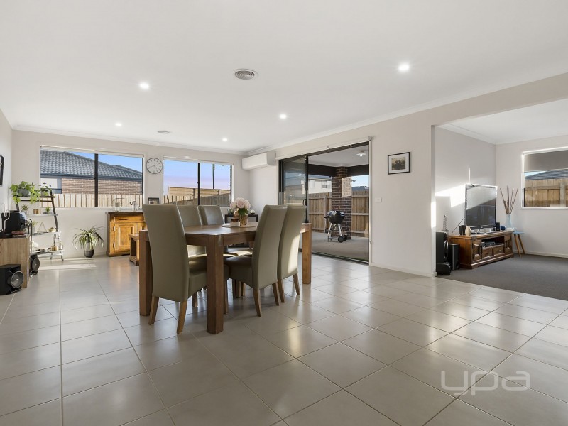 62 Turf Club Boulevard, Melton South VIC 3338