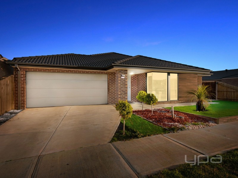 62 Turf Club Boulevard, Melton South VIC 3338