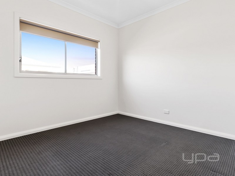 33 Nantha Way, Brookfield VIC 3338