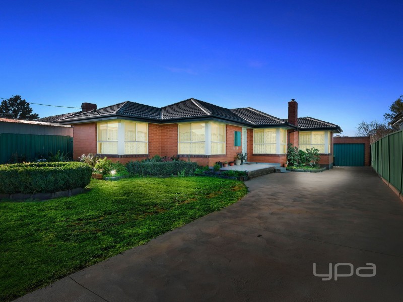 2 Socrates Way, Rockbank VIC 3335