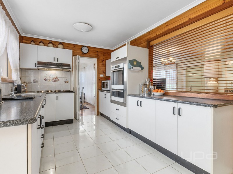 2 Socrates Way, Rockbank VIC 3335