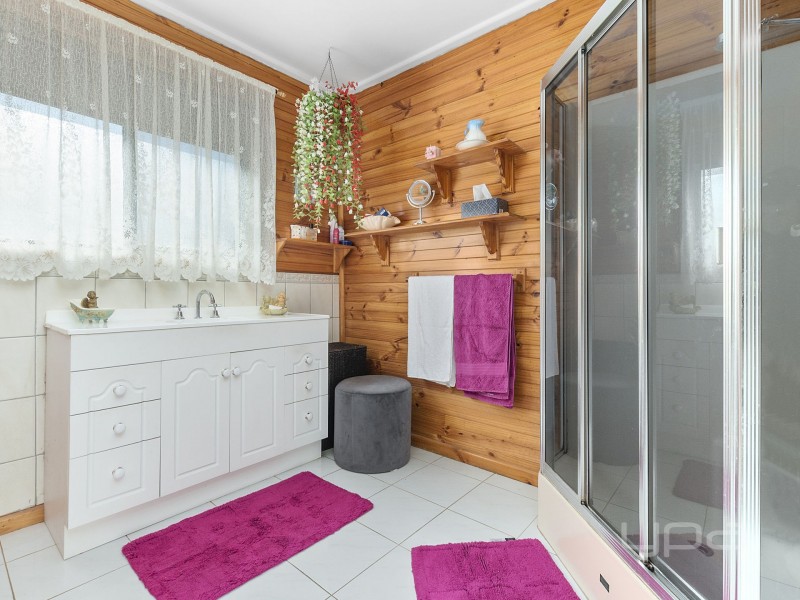 2 Socrates Way, Rockbank VIC 3335