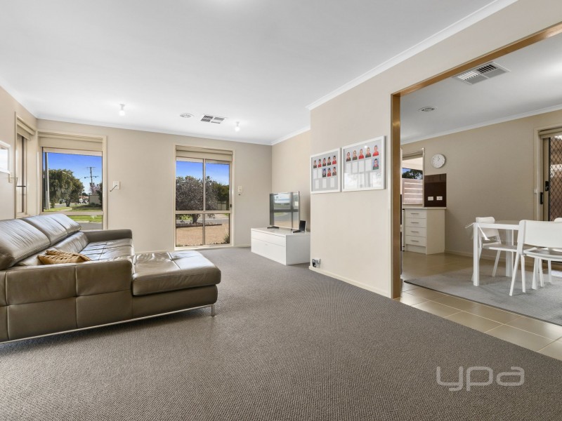 8  Warianna Court, Kurunjang VIC 3337
