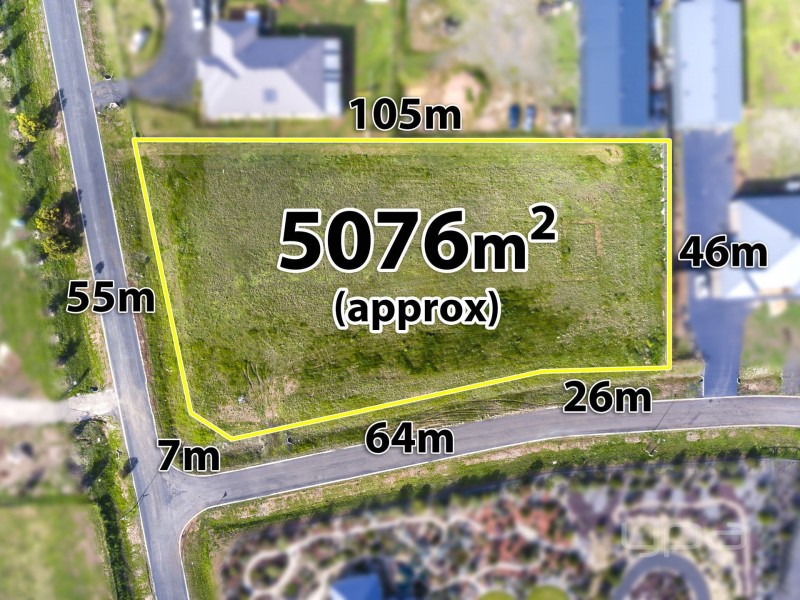 16 Eden Crescent, Hopetoun Park VIC 3340