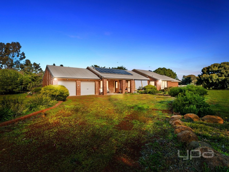 41 Outlook Ride, Kurunjang VIC 3337