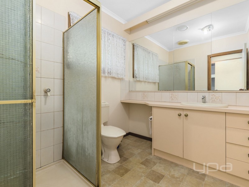 41 Outlook Ride, Kurunjang VIC 3337