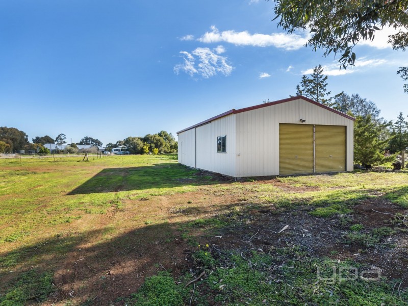 41 Outlook Ride, Kurunjang VIC 3337