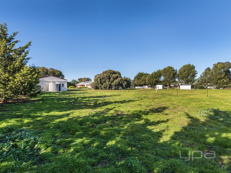 41 Outlook Ride, Kurunjang VIC 3337