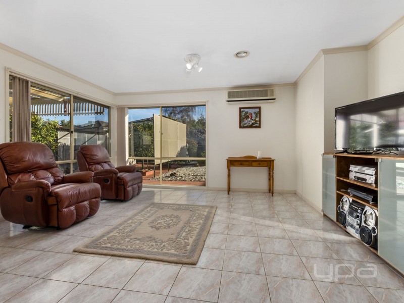 11 Lakeview Terrace, Melton West VIC 3337