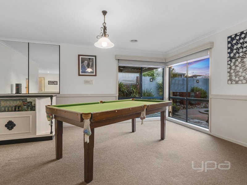 2 Paterson Court, Brookfield VIC 3338