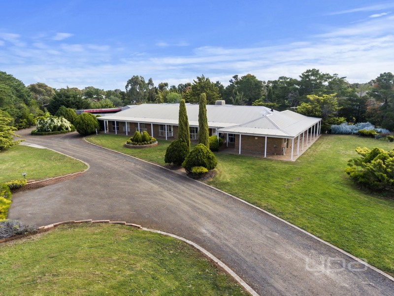 7 Greenstead Amble, Kurunjang VIC 3337
