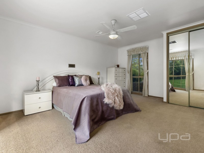 7 Greenstead Amble, Kurunjang VIC 3337