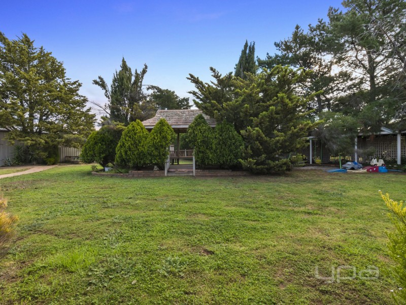 7 Greenstead Amble, Kurunjang VIC 3337