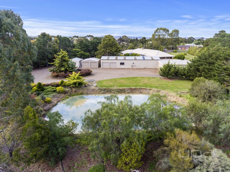 7 Greenstead Amble, Kurunjang VIC 3337