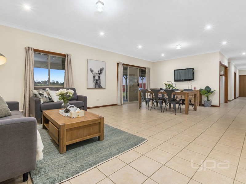 28 Riverview Drive, Hopetoun Park VIC 3340