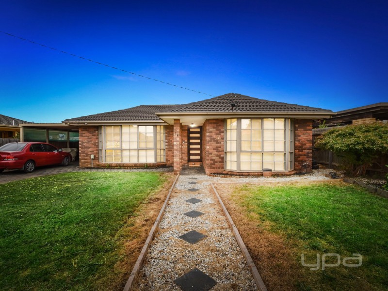 45 Kurrajong Crescent, Melton South VIC 3338