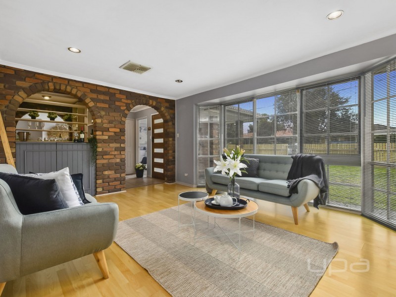 45 Kurrajong Crescent, Melton South VIC 3338