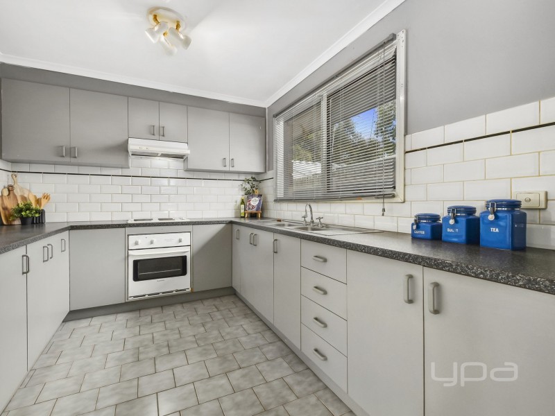 45 Kurrajong Crescent, Melton South VIC 3338