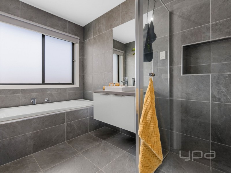 15 Jasmine Crescent, Ballan VIC 3342