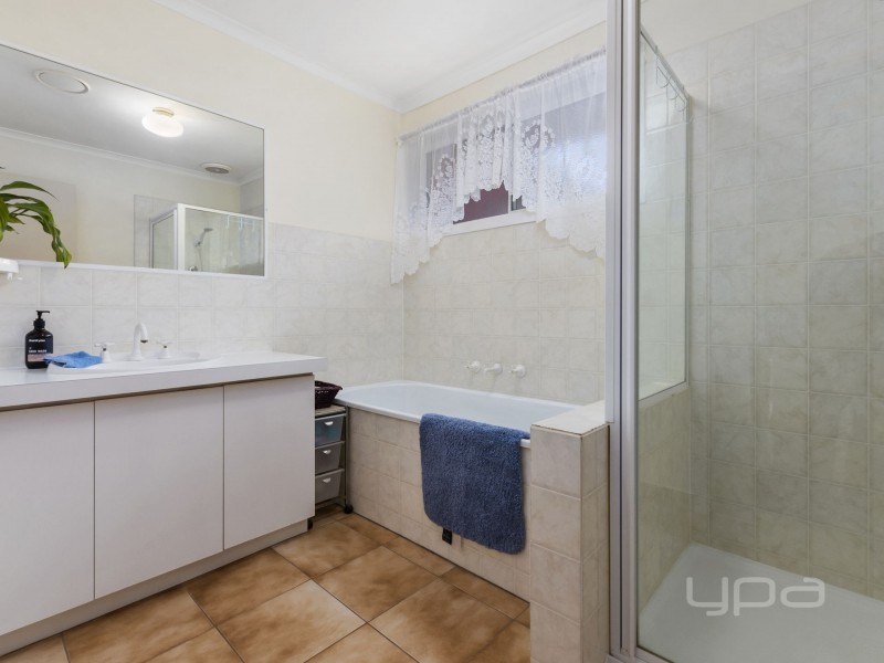 16 Benjamin Court, Kurunjang VIC 3337