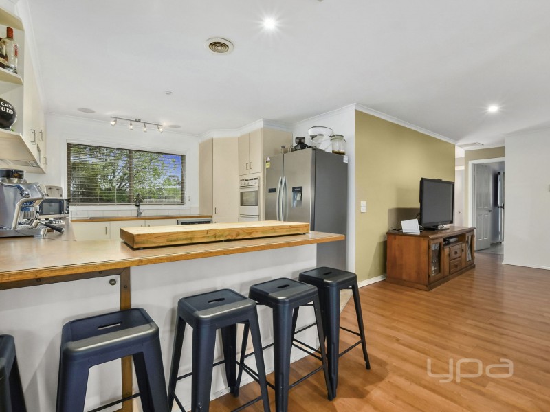 361 Centenary Avenue, Melton West VIC 3337