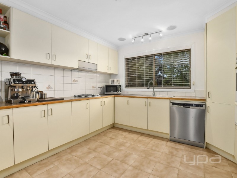 361 Centenary Avenue, Melton West VIC 3337