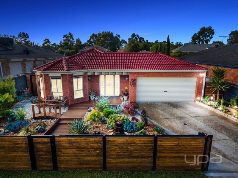 6 Viviannes Way, Melton VIC 3337