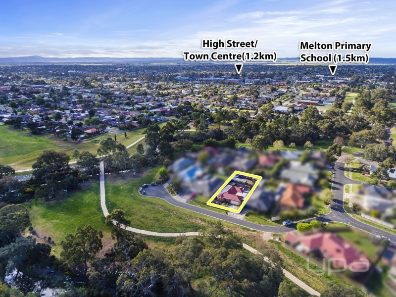 6 Viviannes Way, Melton VIC 3337