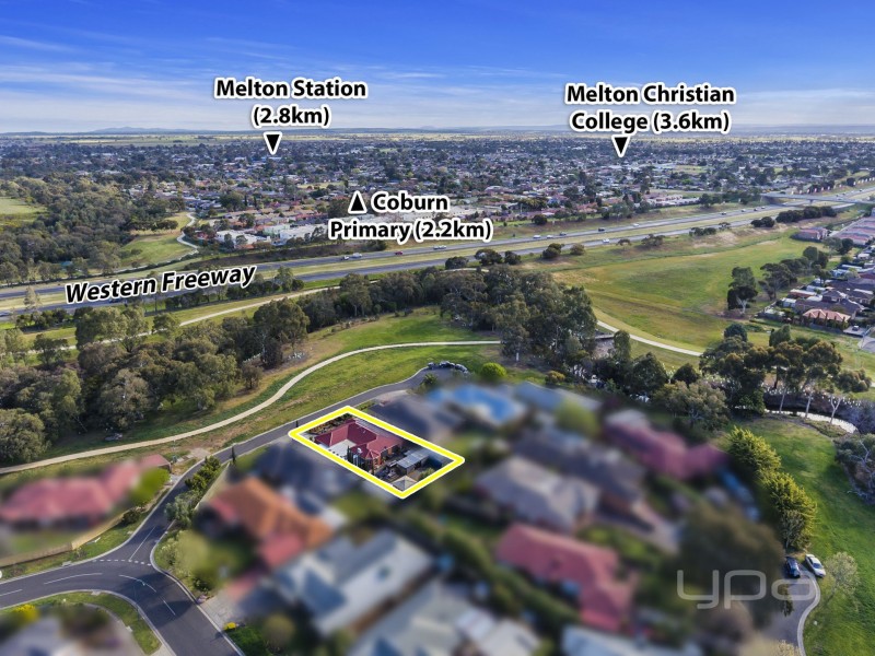6 Viviannes Way, Melton VIC 3337