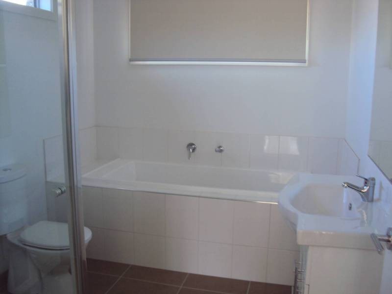 1/85 Blamey Drive, Melton South VIC 3338