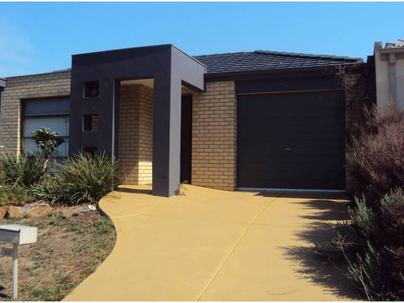 20 Shandeau Boardwalk, Melton West VIC 3337