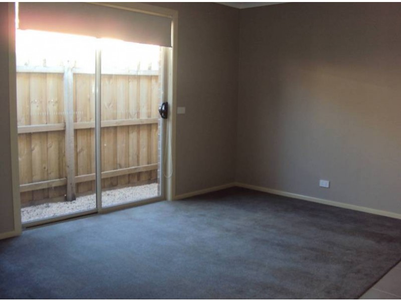 53 Peter Pan Crescent, Kurunjang VIC 3337