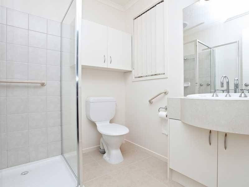 5 Rainsford Place, Melton West VIC 3337