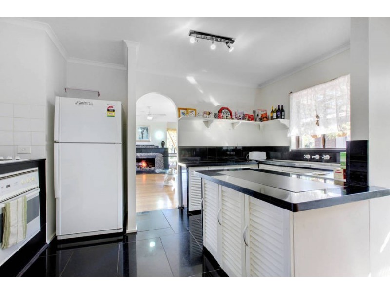 48 Manson Drive, Melton South VIC 3338