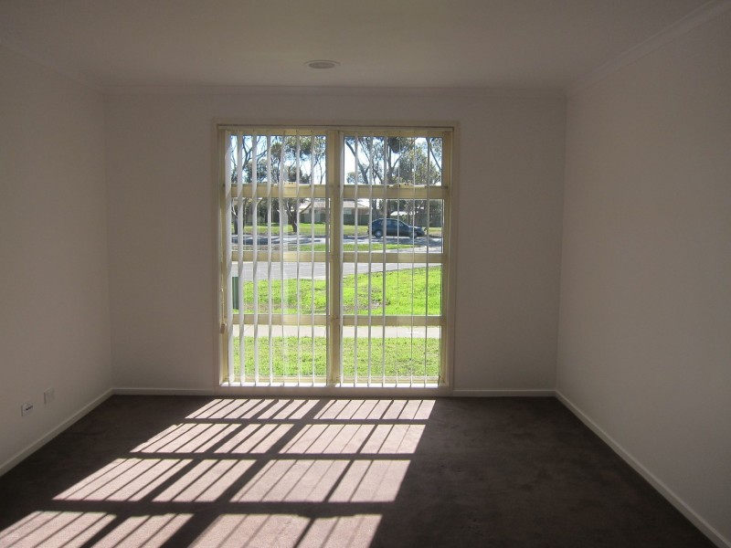 687 High Street, Melton West VIC 3337