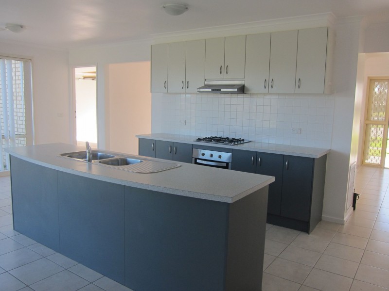 687 High Street, Melton West VIC 3337