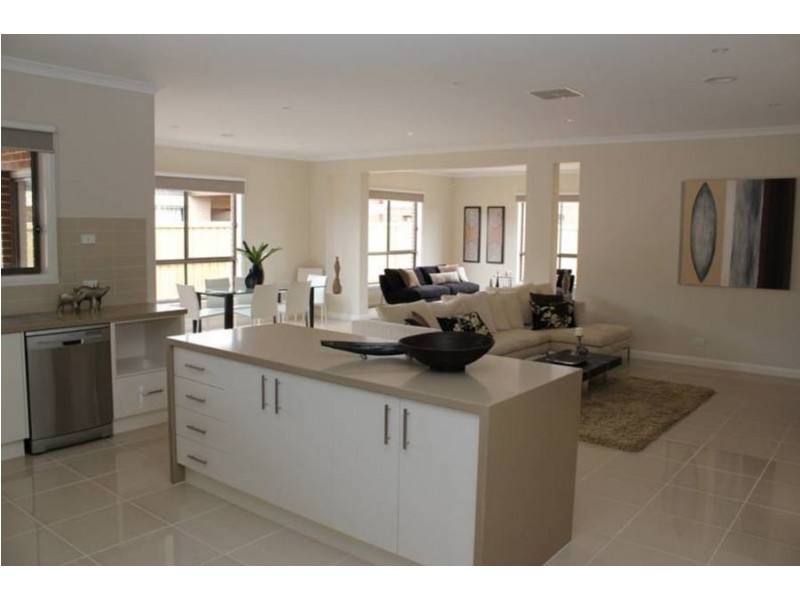 23 Desert Gum Way, Brookfield VIC 3338