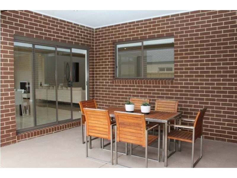 23 Desert Gum Way, Brookfield VIC 3338