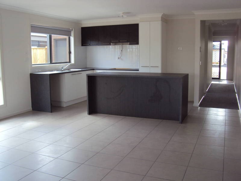 39 Oak Park Drive, Melton West VIC 3337