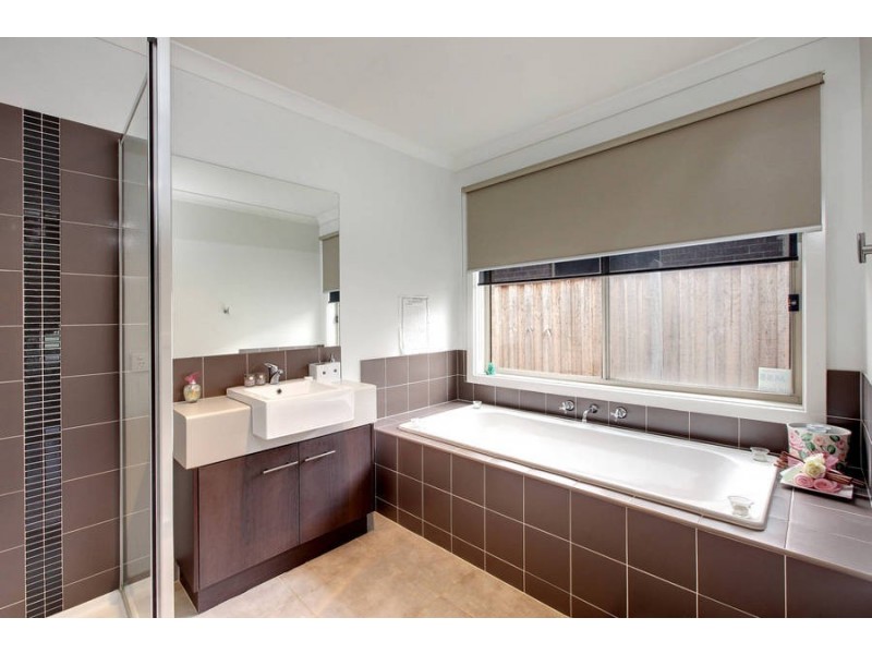 4 Ironbark Way, Brookfield VIC 3338