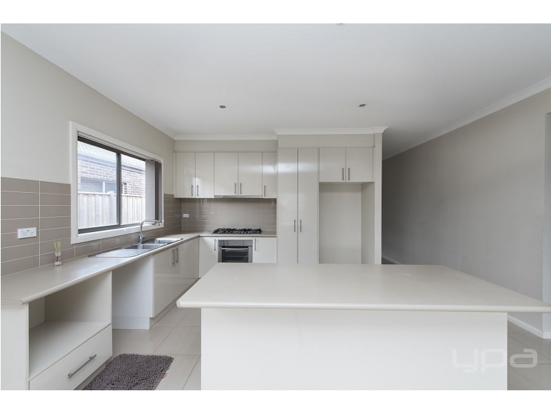 184 Botanica Springs Boulevard, Brookfield VIC 3338