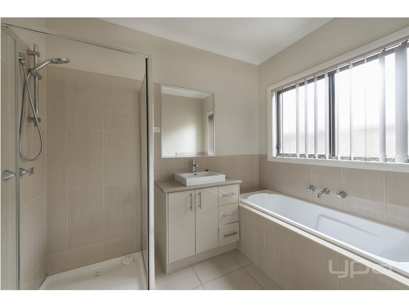 184 Botanica Springs Boulevard, Brookfield VIC 3338