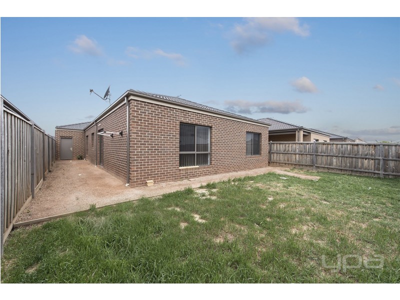 184 Botanica Springs Boulevard, Brookfield VIC 3338