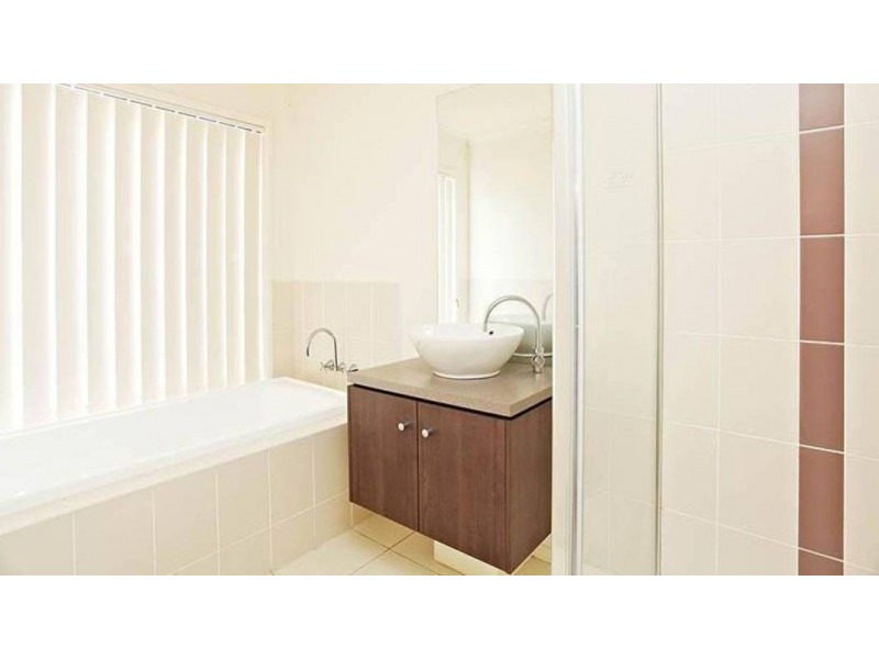 70 Fairhaven Boulevard, Melton West VIC 3337