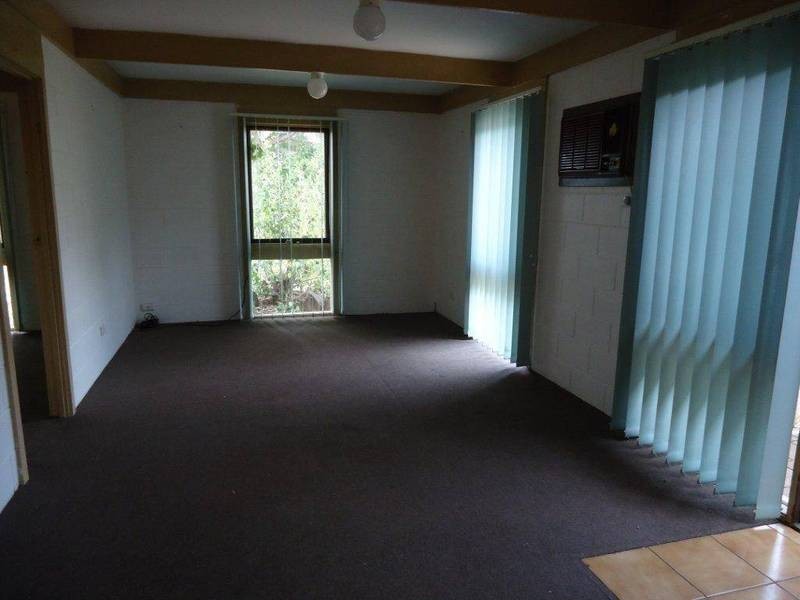 6 Hornbuckle Crescent, Melton VIC 3337