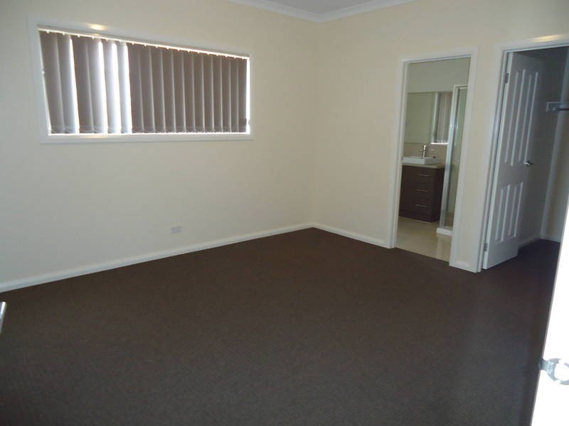 186 Botanica Springs Boulevard, Brookfield VIC 3338