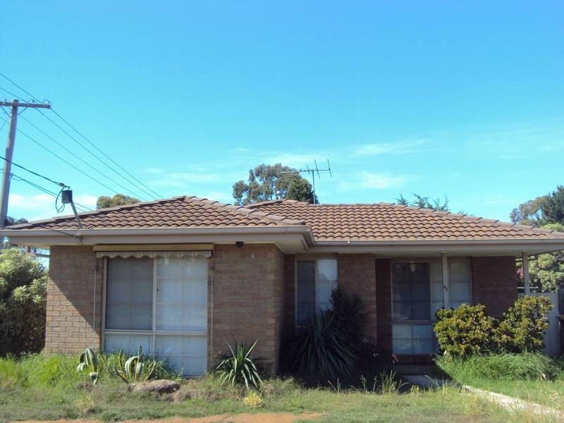 25 Wilson Road, Melton South VIC 3338