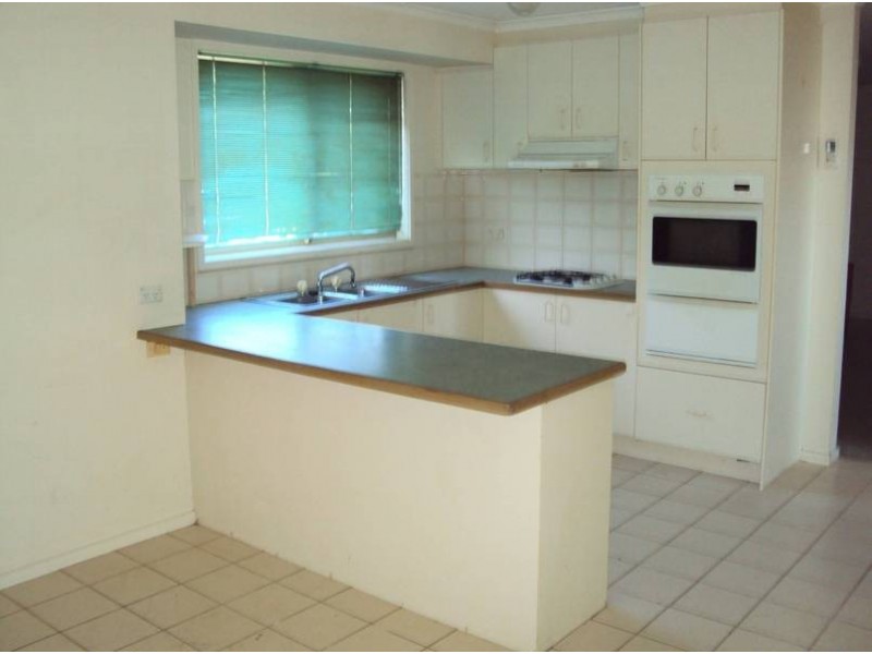 25 Wilson Road, Melton South VIC 3338