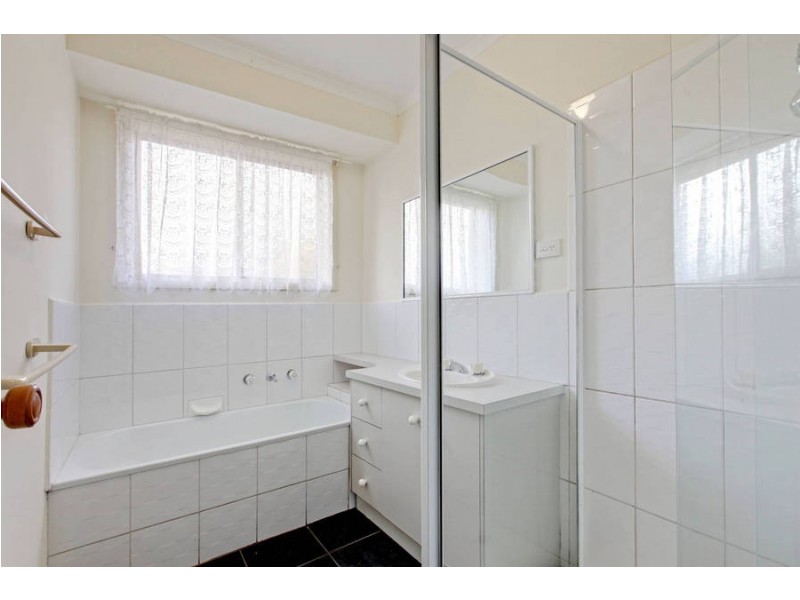 13 Prior Court, Brookfield VIC 3338