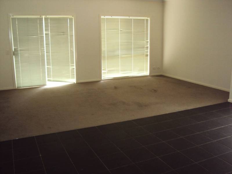 8 Silverleaf Drive, Melton VIC 3337